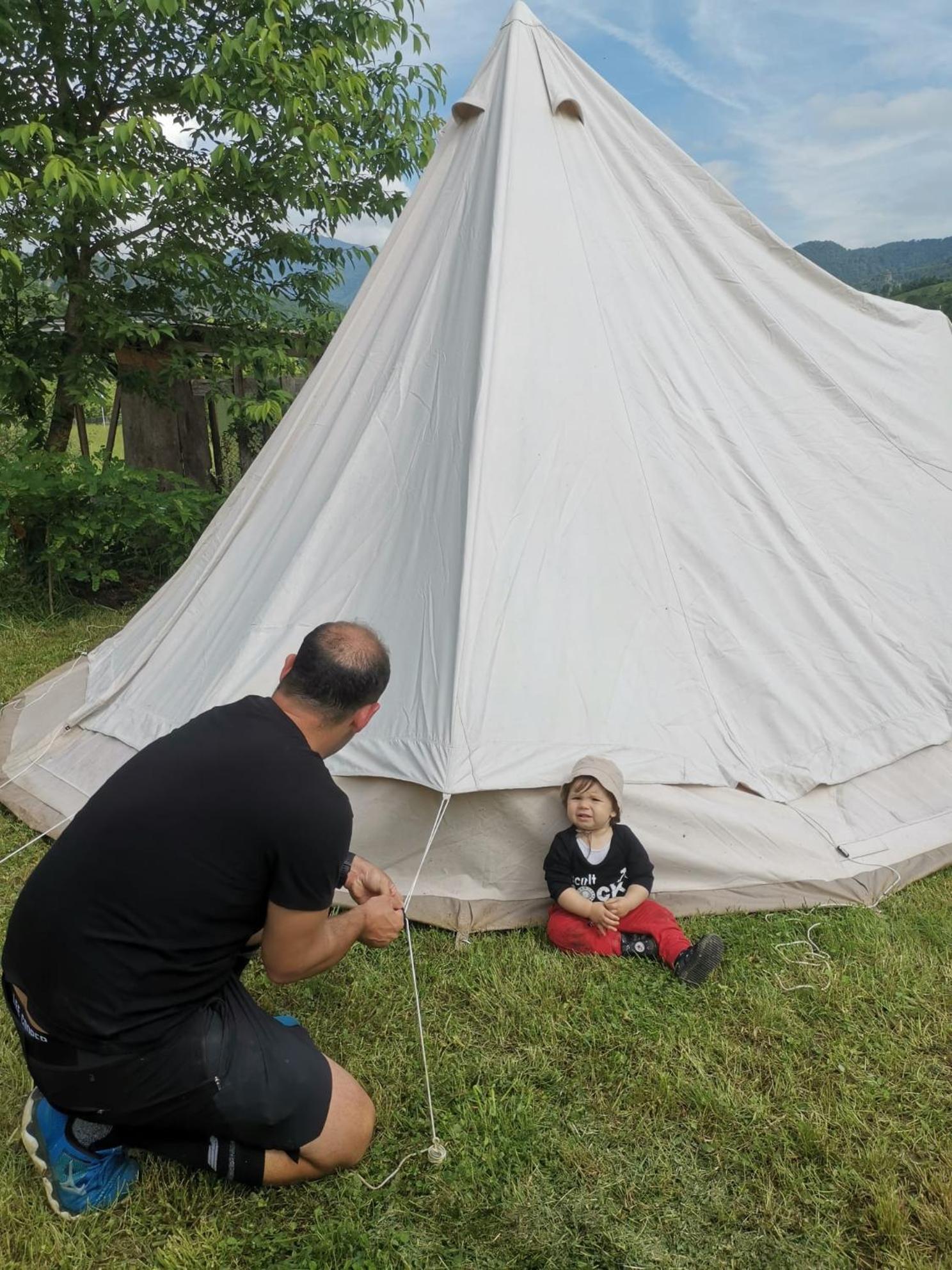 Luna Rock Glamping Brezoi - Blue Scai Hotel Buitenkant foto