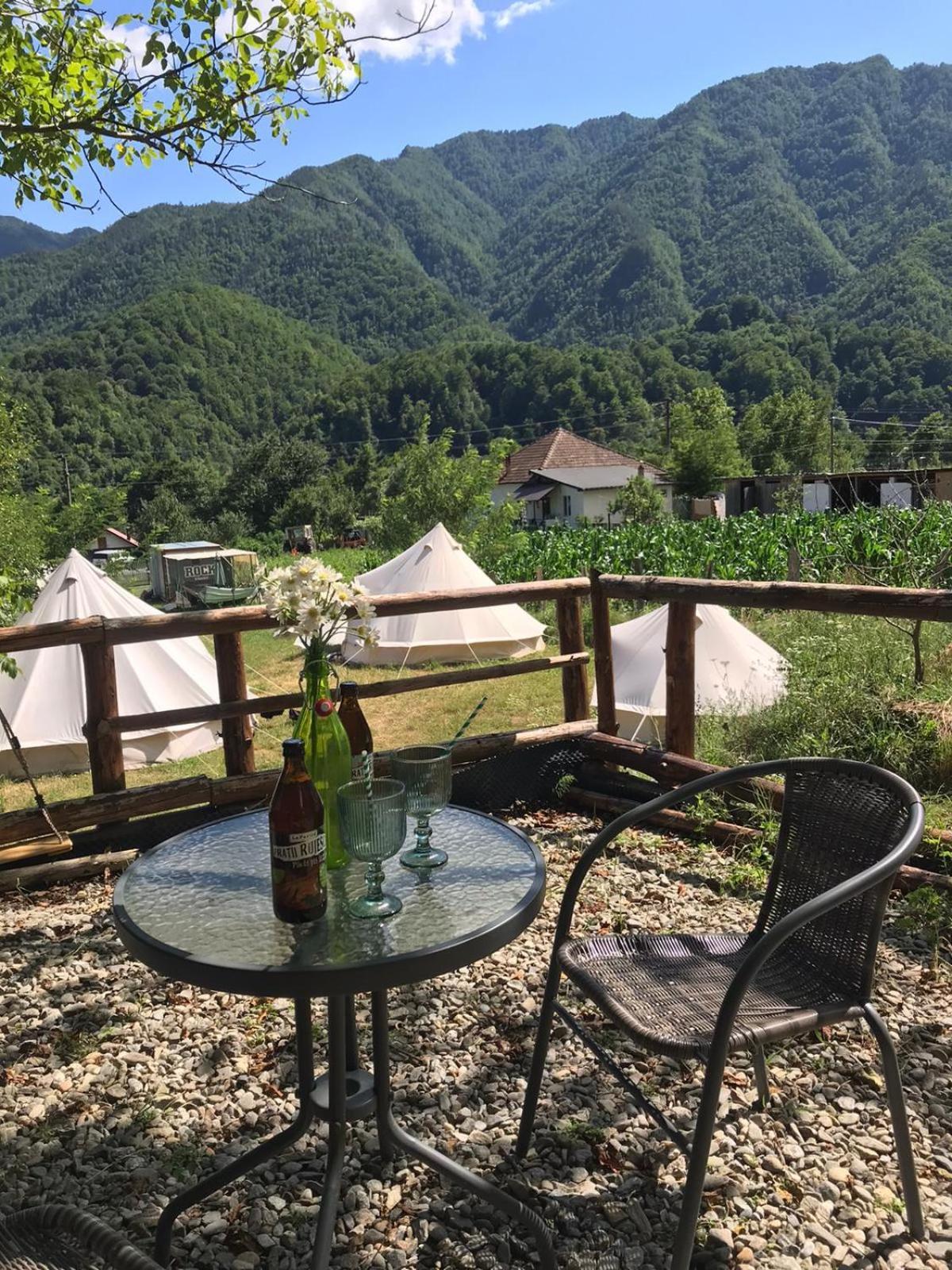 Luna Rock Glamping Brezoi - Blue Scai Buitenkant foto